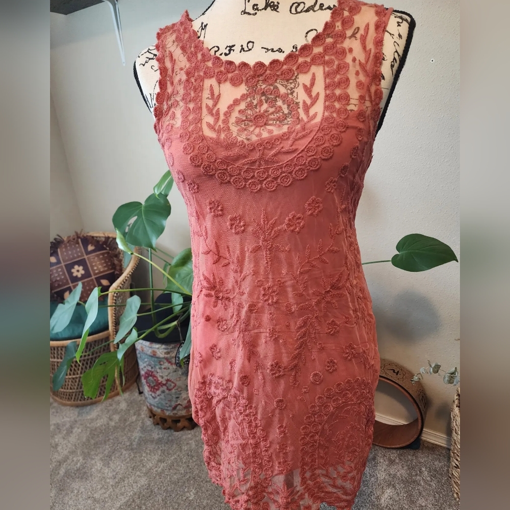 FREE PEOPLE (RARE) Embroidered dress with matching shell